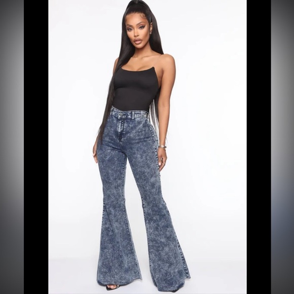 Fashion Nova Dark Wash Flare Jeans - Blue - Picture 1 of 7